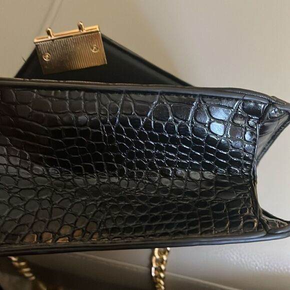 Mia K. Collection black‎ quilted crossbody bag - Picture 13 of 16